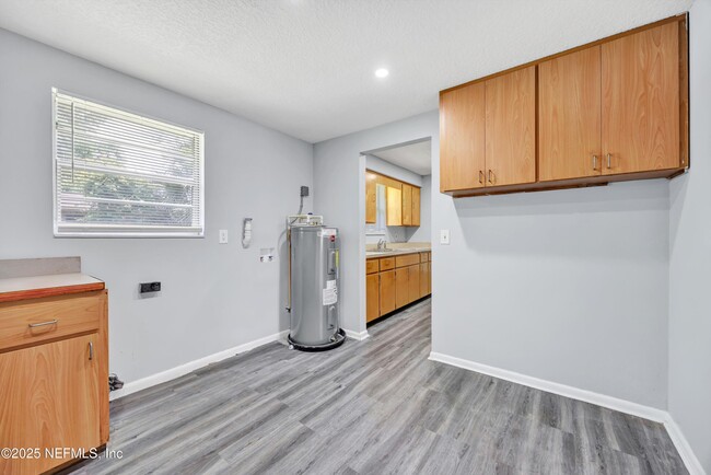 Building Photo - 4043 Marland St