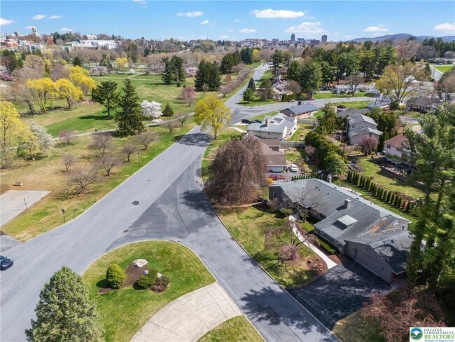 Building Photo - 2824 College Dr