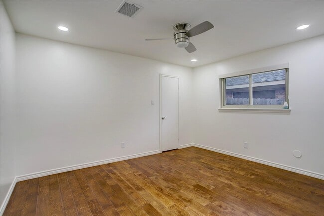 Building Photo - 6310 Autumn Arbor Dr