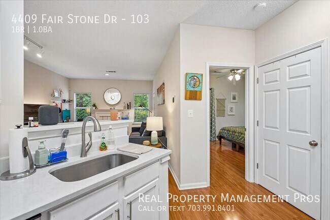 Building Photo - 4409 Fair Stone Dr