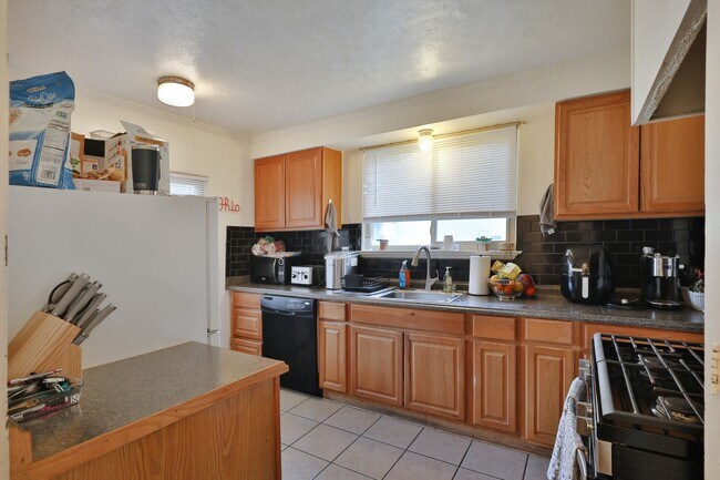 Building Photo - 108 Frambes Ave