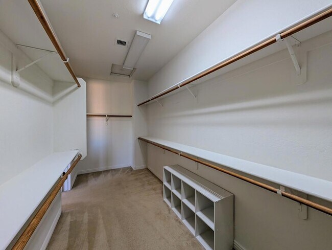 Building Photo - 27321 N Gidiyup Trail