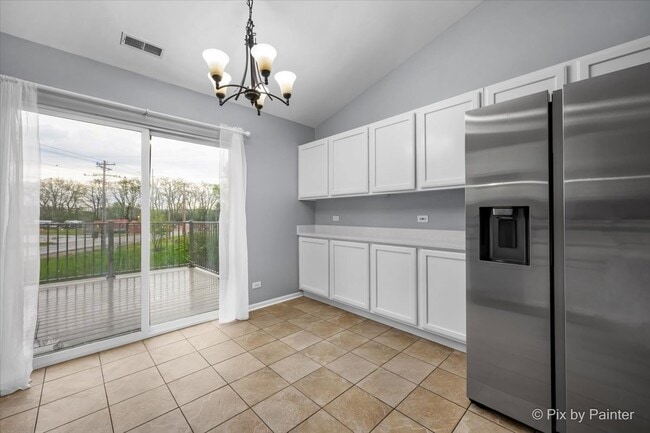 Building Photo - 3302 Bromley Ln