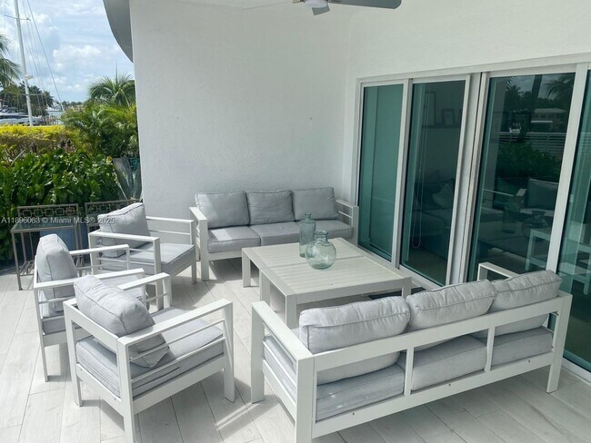 Building Photo - 6580 Indian Creek Dr