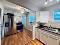 Building Photo - 3921 Woodleigh St