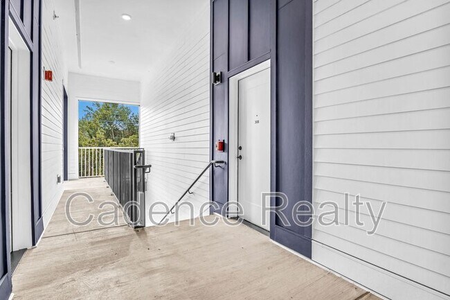 Building Photo - 610 S Kerr Ave