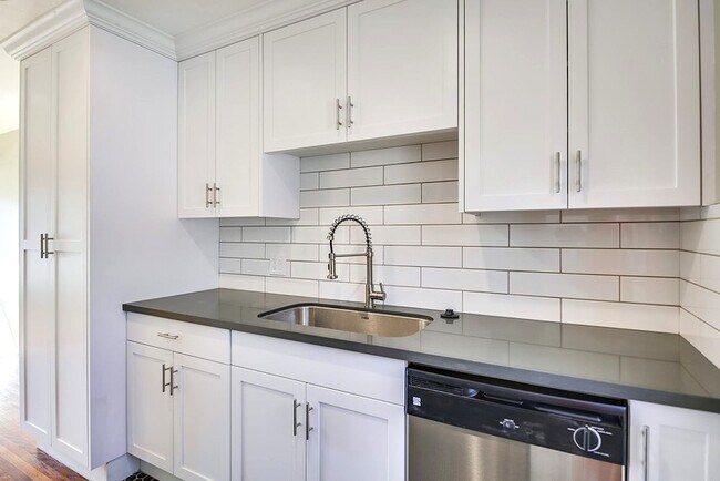 Interior Photo - Alabama &amp; Meade