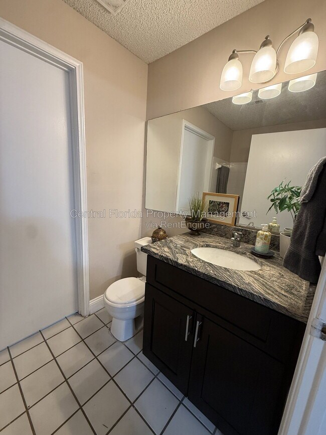 Building Photo - 2501 Grassy Point Dr
