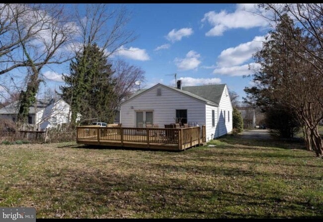 Building Photo - 1816 Pimmit Dr