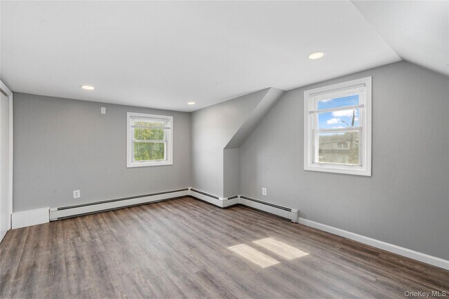 Building Photo - 1 Center Ct