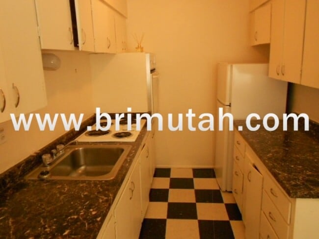 Building Photo - 243 S 600 E