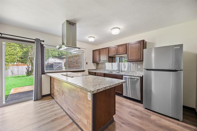 Building Photo - 729 Via Altos