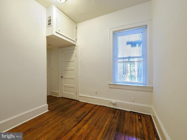 Building Photo - 2908 Q St NW