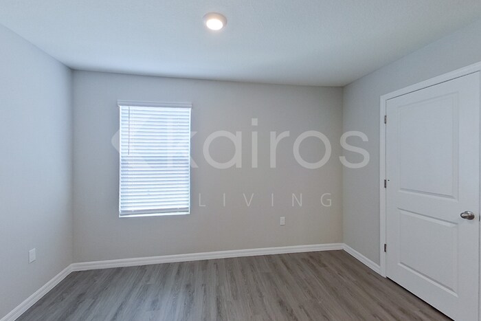 Building Photo - 8704 SW 44th Ct