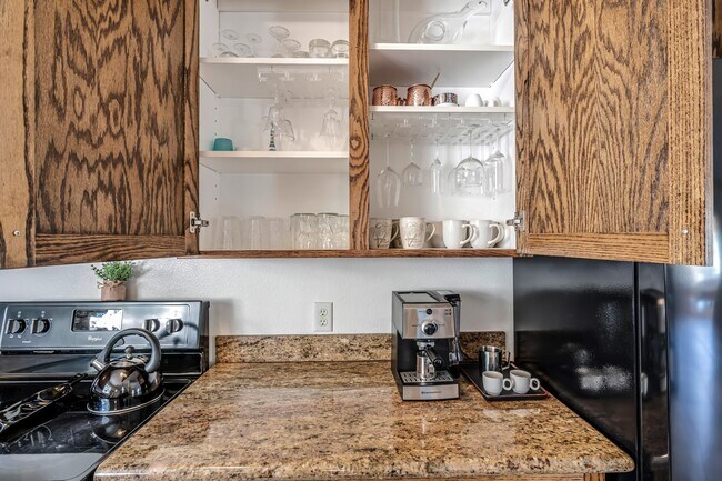 Building Photo - 323 Bodmer Ln