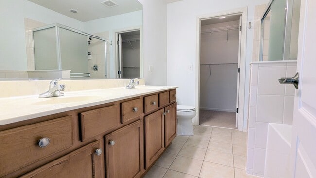 Building Photo - 284 Edmundton Cir
