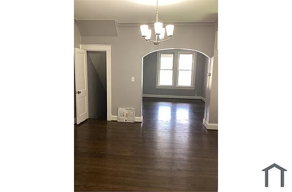 Building Photo - 3 Bedroom 2 Bathroom home