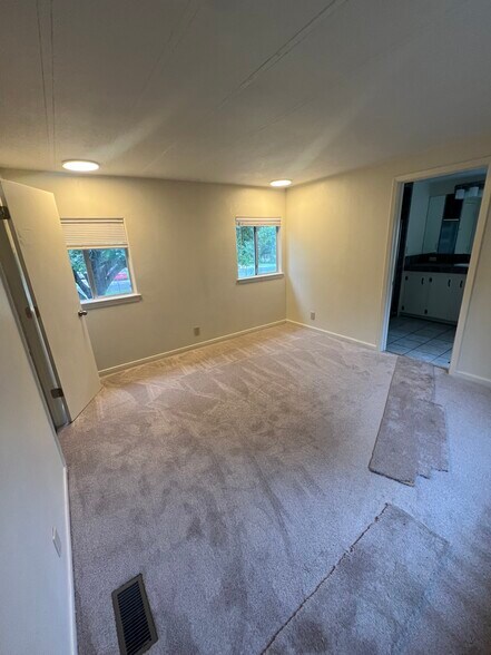 Building Photo - 1412 Hopi Trl