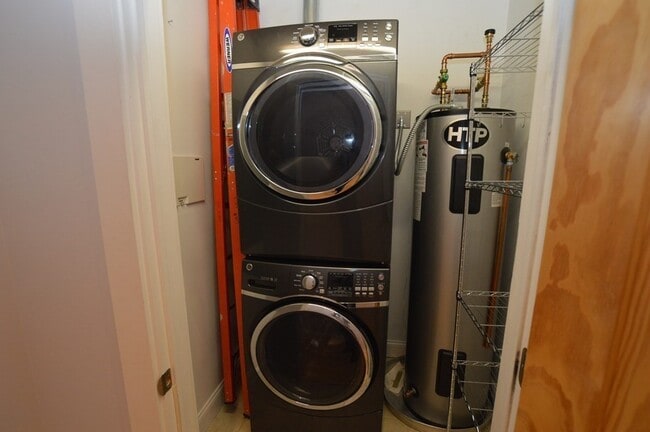 Building Photo - 27 Fayette St