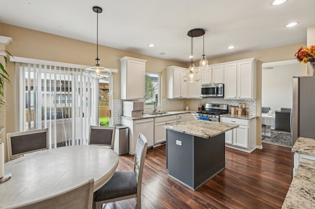 Building Photo - 25125 Rockwell Ln