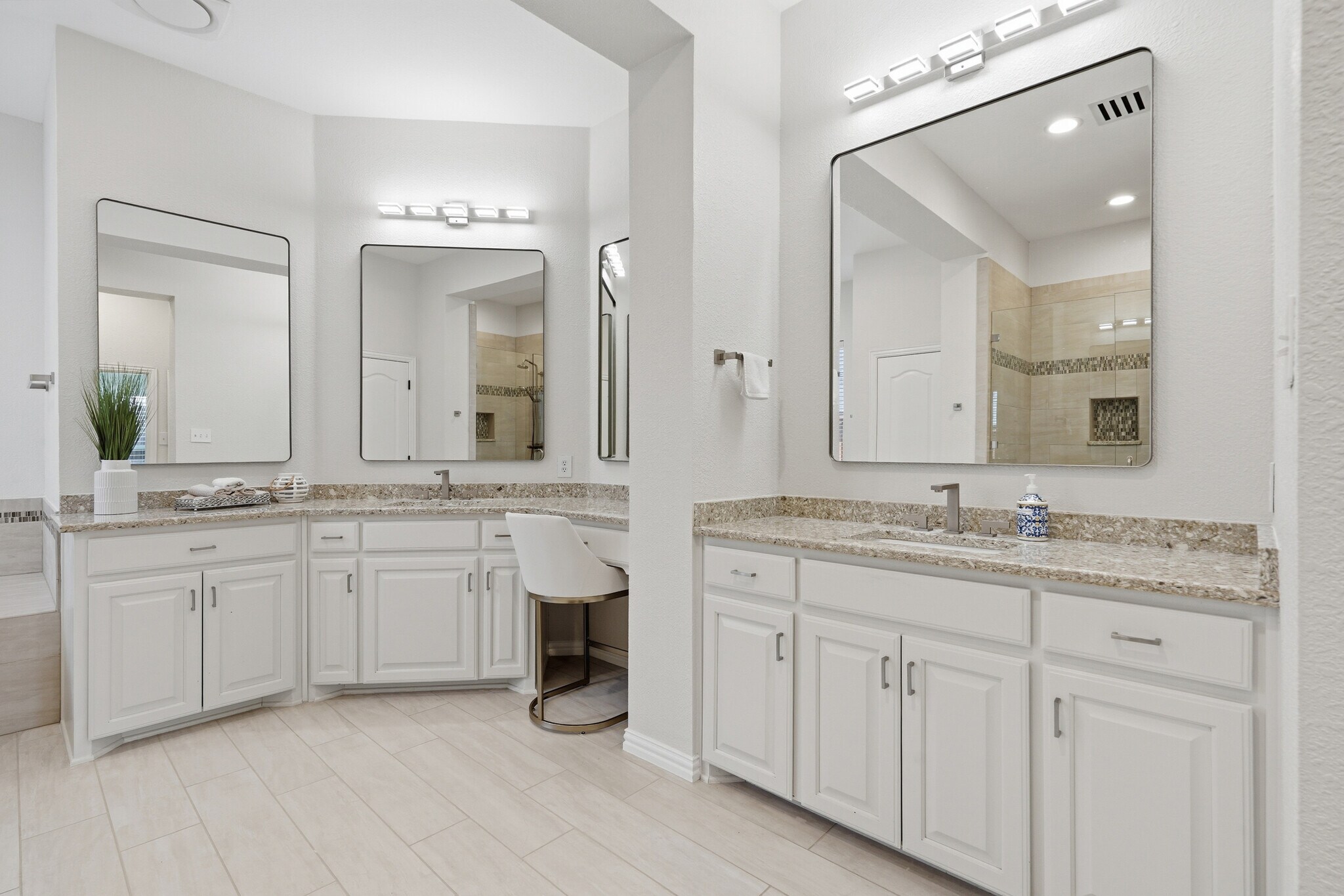 Building Photo - 5315 Cree Dr