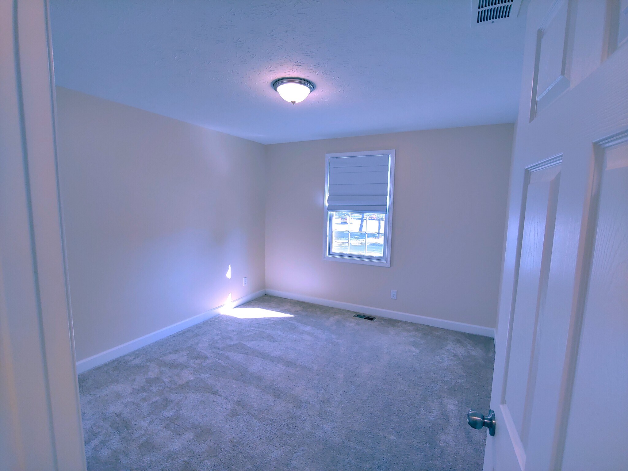 Room 3 - 7762 Knue Rd