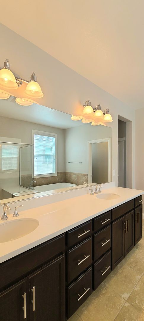 Building Photo - Beautifull Single Family Home in Folsom w/ Solar, Tankless Water Heater, Pool Access, Bonus Room ...