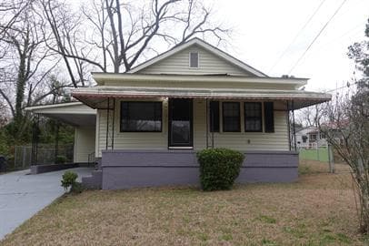 Building Photo - 628 Isler St