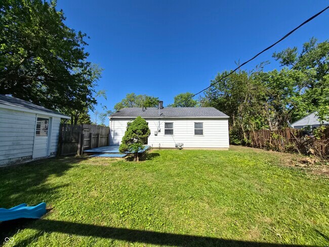 Building Photo - 3221 N Priscilla Ct