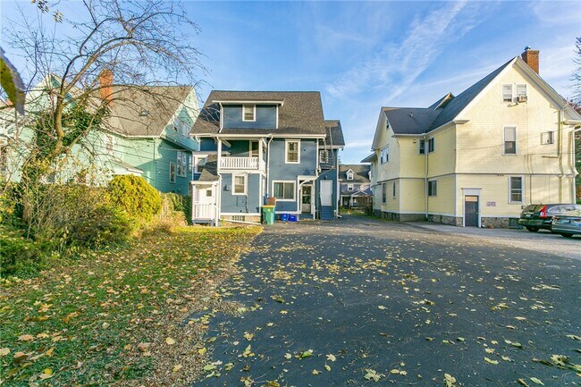 Building Photo - 91 Merriman St