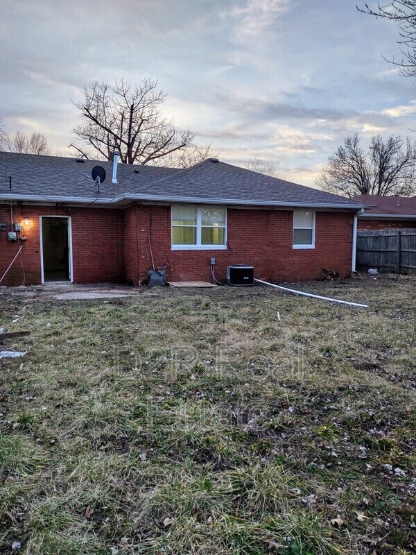 Building Photo - 7909 Southfield Dr