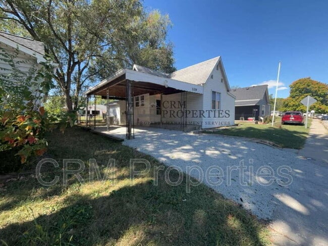 Building Photo - 1329 N Wabash Ave