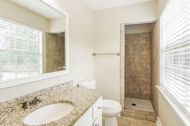 Building Photo - 1724 Sonia Dr