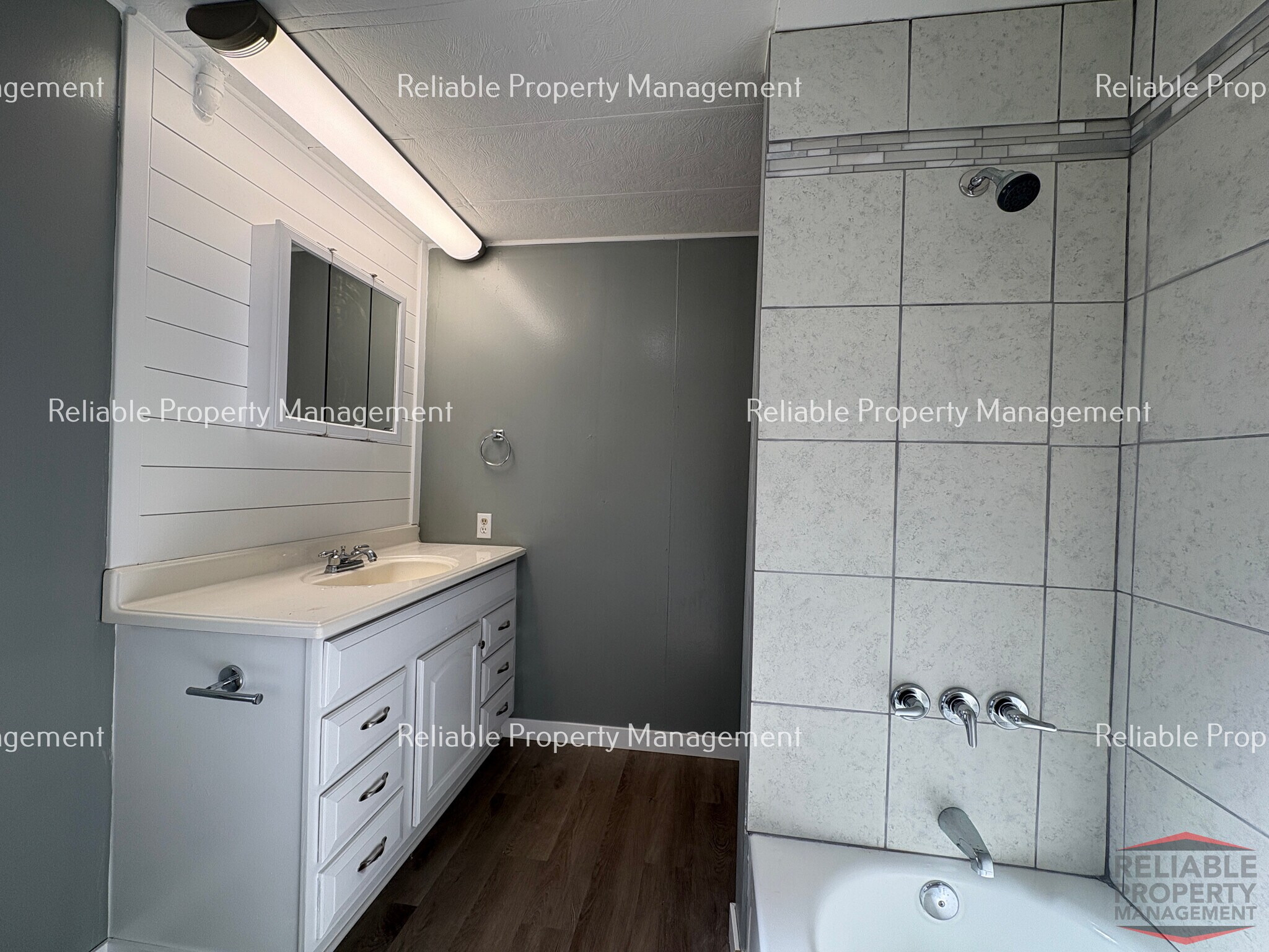 Building Photo - 770 Stevens Dr