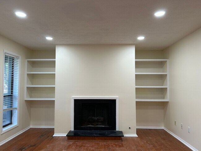 Primary Photo - 608 Park Ridge Cir