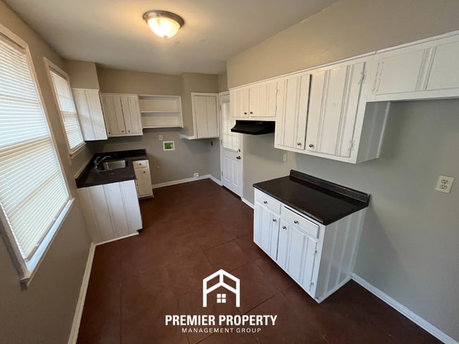 Building Photo - Charming 3BR/1.5BA Memphis Home with Hardwood Floors, Deck & Large Fenced Yard