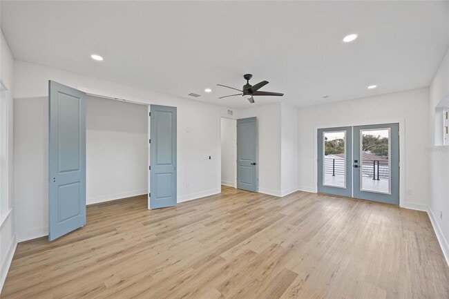 Building Photo - 3317 W Napoleon Ave