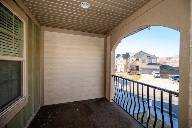 Building Photo - 4088 E Oakland Hills Dr