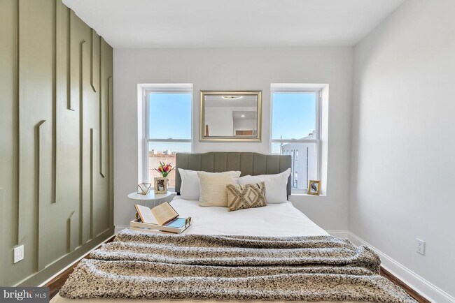 Building Photo - 3405 Claremont St