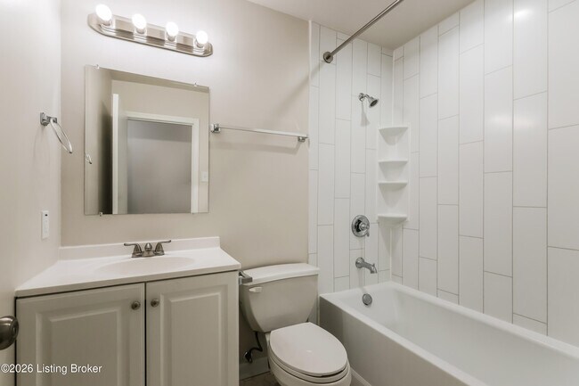 Building Photo - 5301 Sprucewood Dr