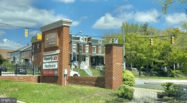 Building Photo - 613 Homestead St