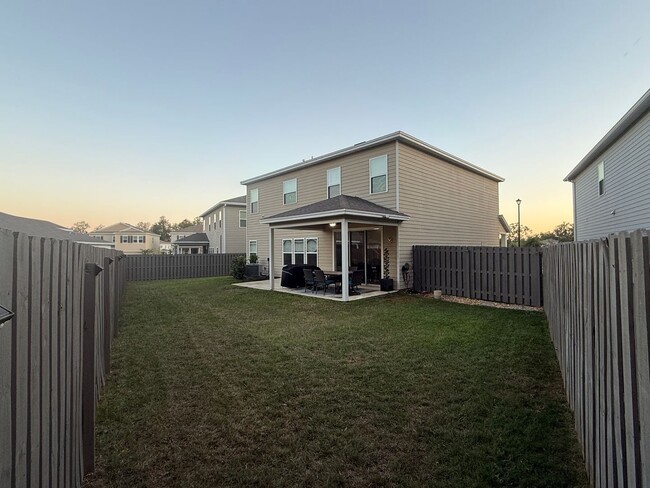 Building Photo - 4 Bedroom/3 Bath two-story home in Arbor Greens