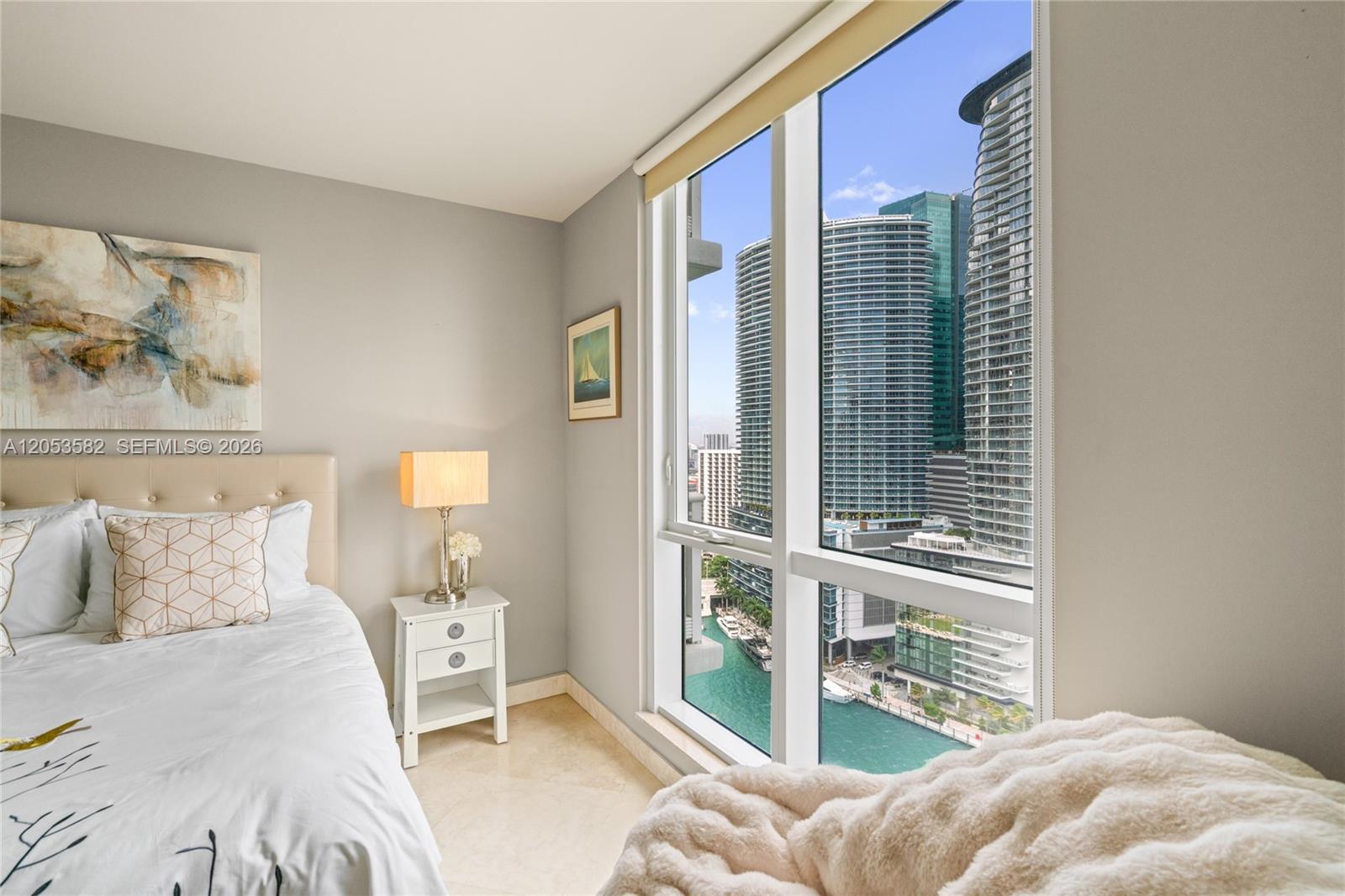 Building Photo - 901 Brickell Key Blvd