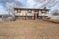 Building Photo - 2620 Lesa Ln