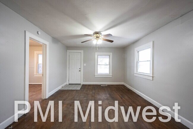 Building Photo - "Charming 2-Bedroom Gem in Indianapolis with Spacious 1736 Sq. Ft. Layout!"