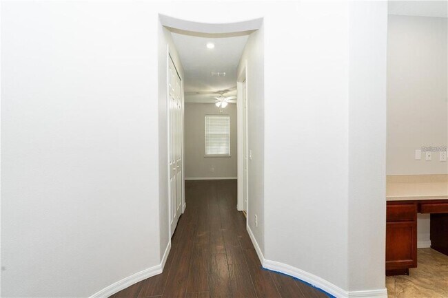 Building Photo - 9763 Moss Rose Way