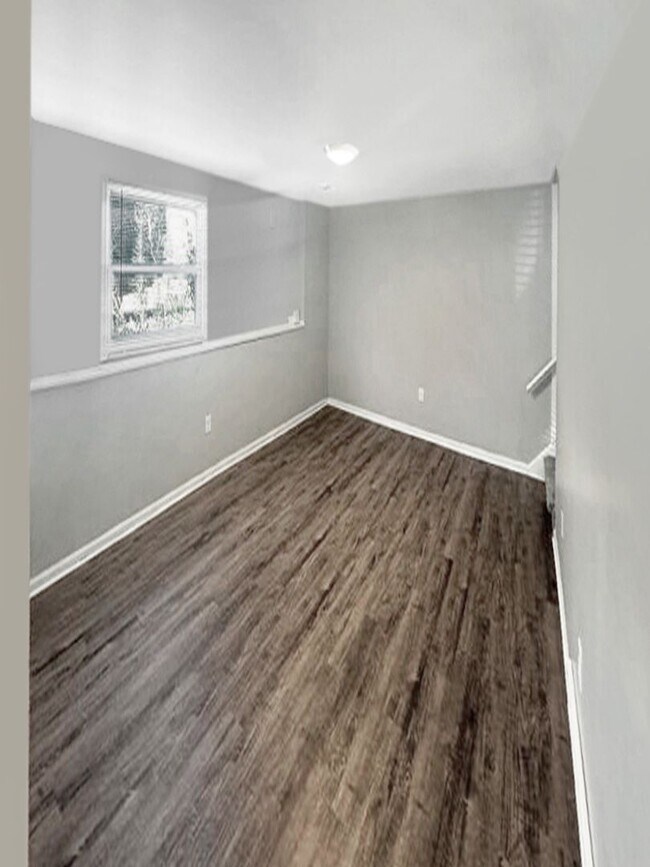 Building Photo - 2077 Andrew St SE