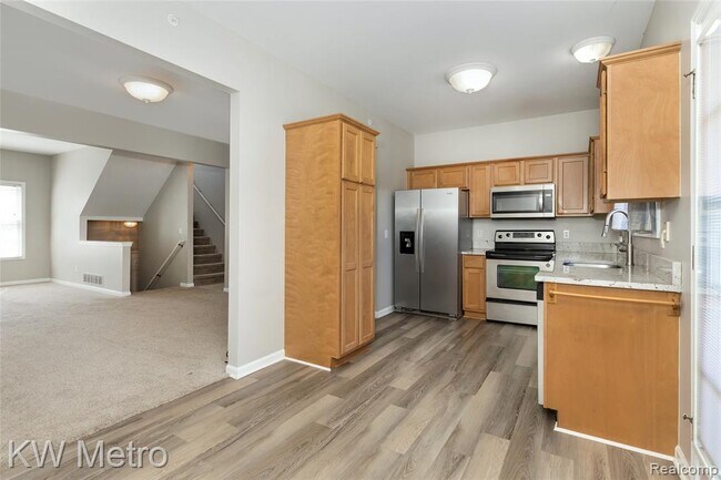 Building Photo - 788 Eagle Dr