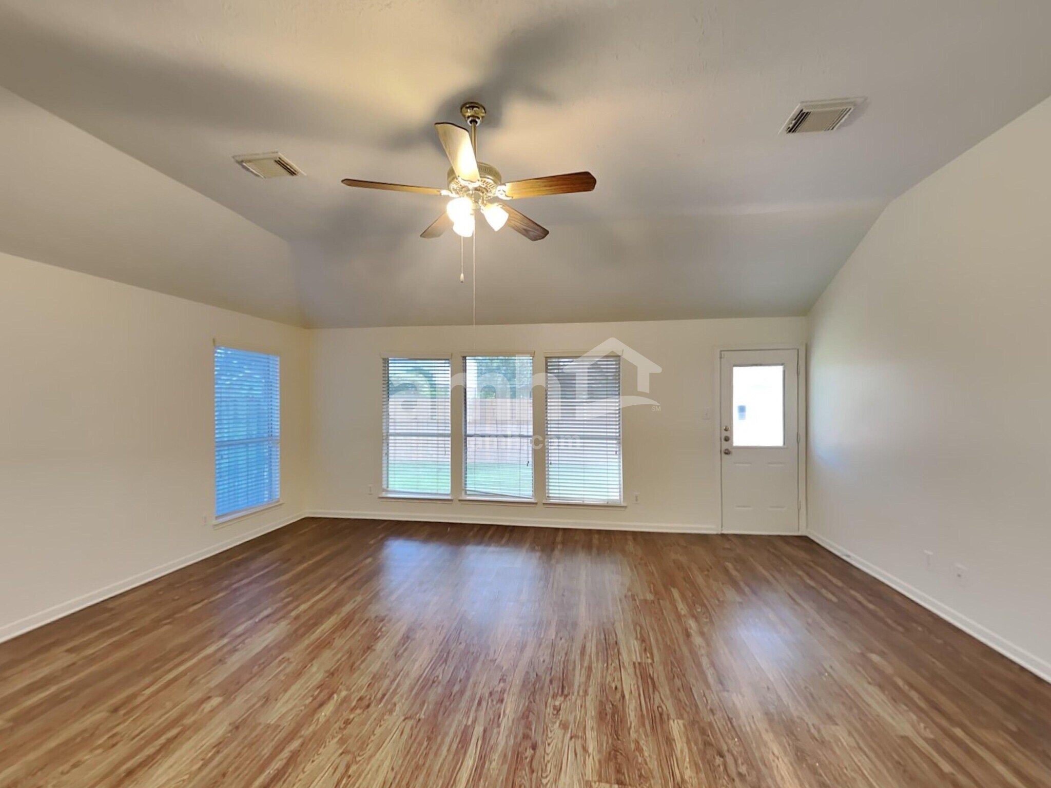 Building Photo - 802 Cherry Blossom Dr