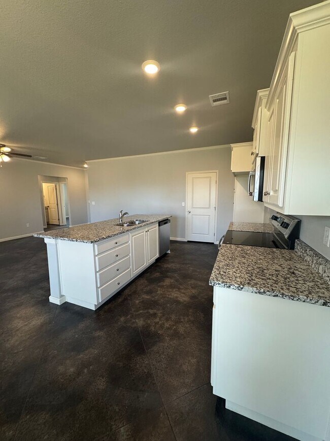 Building Photo - New built located in Beacon Pointe area!!!...
